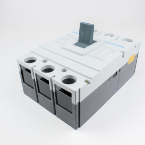Interruptor termomagnetico marca CHINT 500-630A