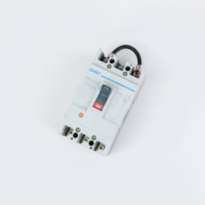 Interruptor termomagnetico marca CHINT 16-20A