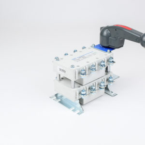 Interruptor doble tiro marca CHINT