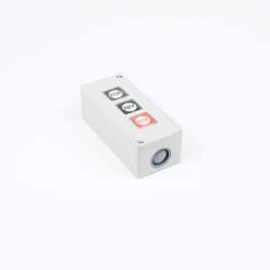 Botonera de tres pasos marca CNTD