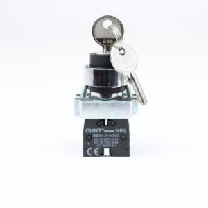 Selector tres posiciones con llave marca CHINT