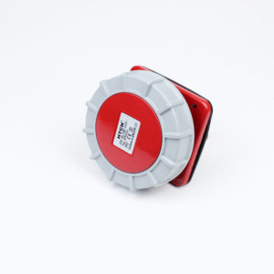 Tomacorriente 3 fases 4 polos 32 amperes IP67 415 volts