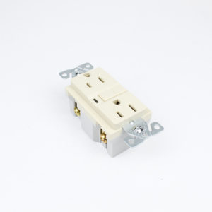 Receptaculo duplex marfil incluye placa con proteccion