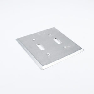 Tapa 4″ para dos switches de palanca sencilla